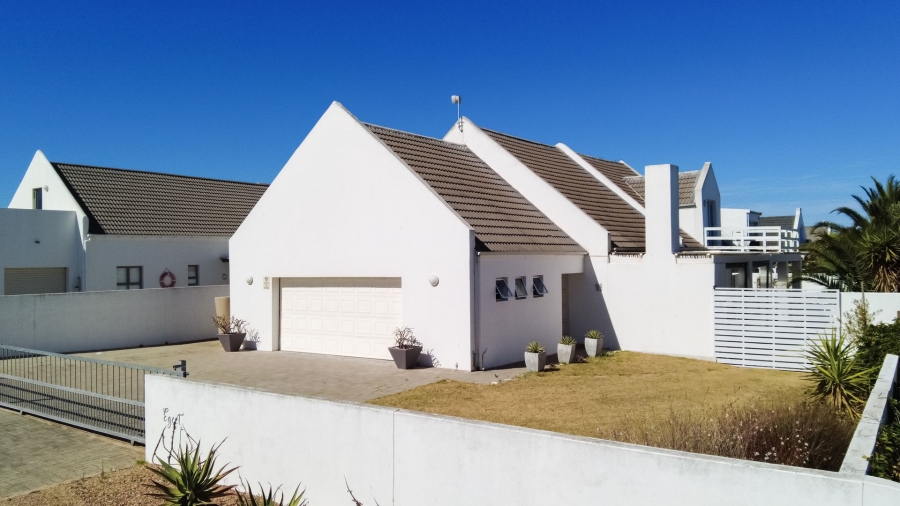 4 Bedroom Property for Sale in Golden Mile Western Cape